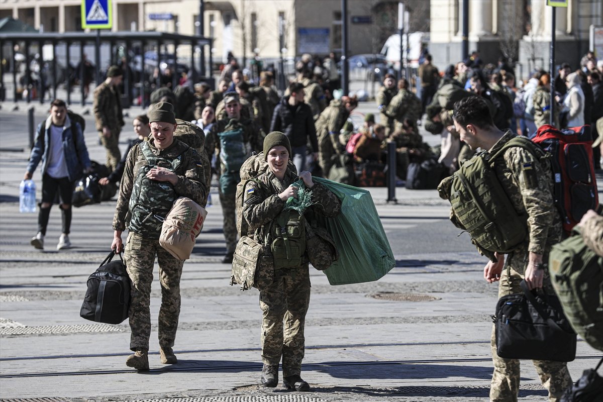 Ukrainians continue to enlist in the army #8