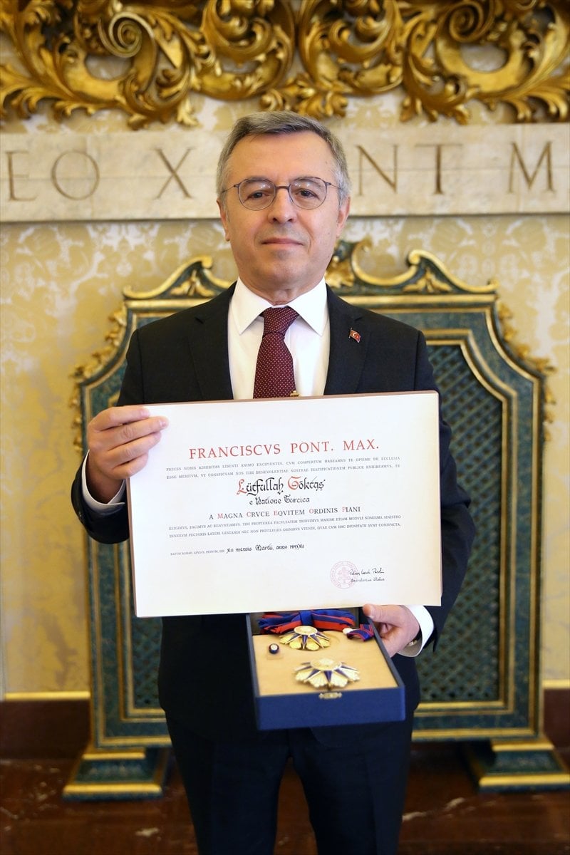Lütfullah Göktaş was awarded the Order of the Vatican #3