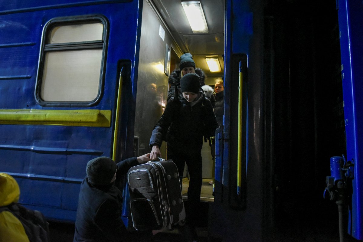 Ukrayna da 4 milyona yakın mülteci komşu ülkelere geçti #1