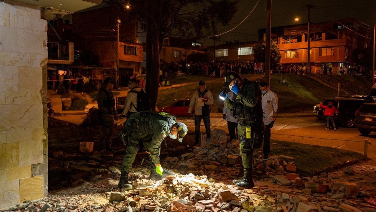 Bomb attack on police in Colombia: 1 dead, 18 injured
