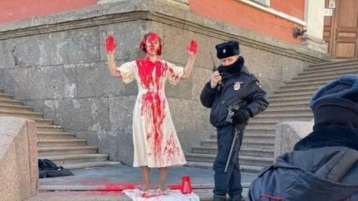 War protest painted red by Russian artist