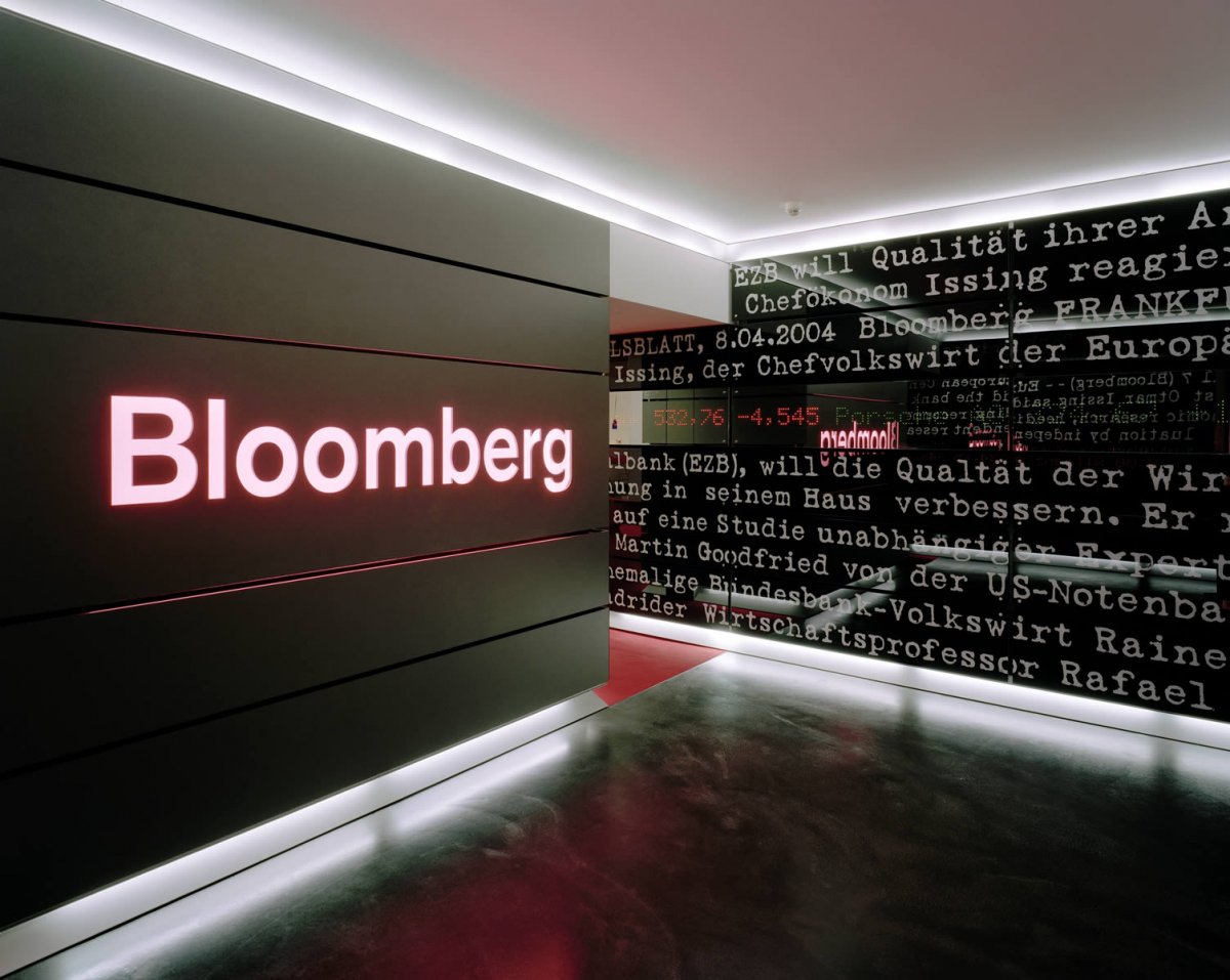 Bloomberg, Rusya ve Beyaz Rusya’daki faaliyetlerini durdurdu