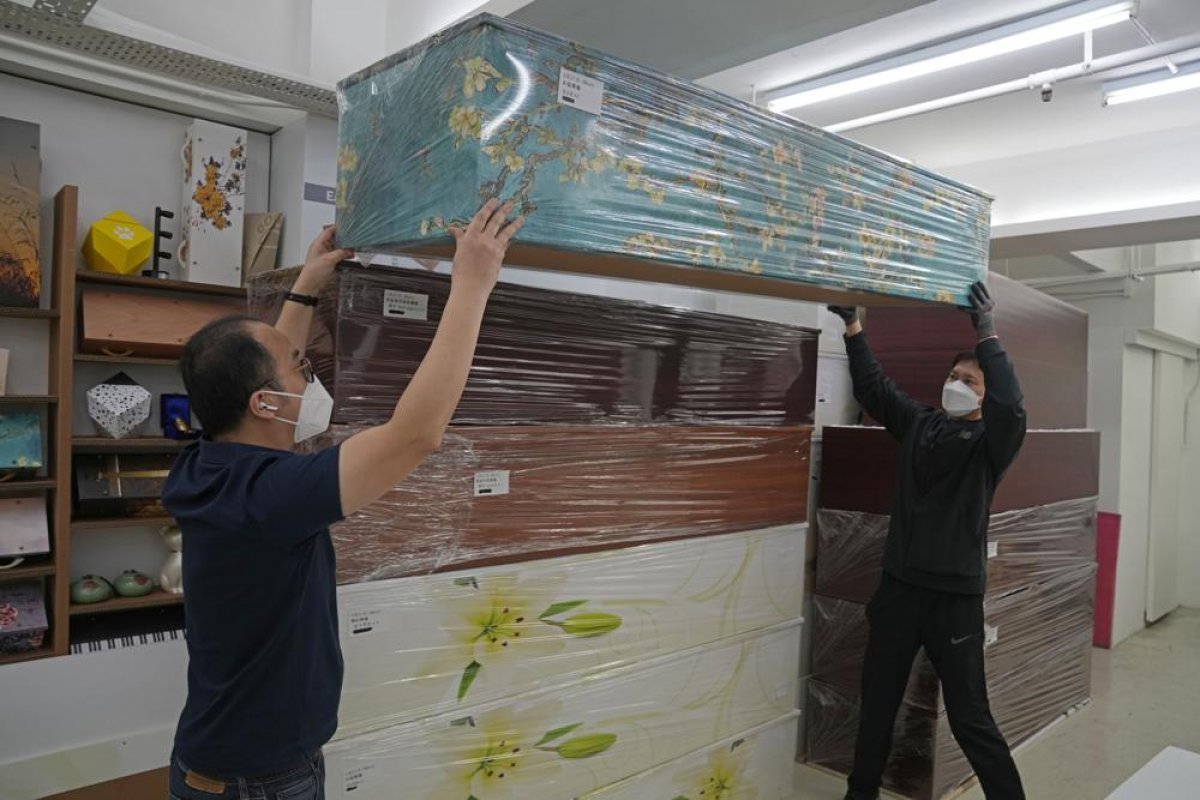 Making cardboard coffins in Hong Kong #5
