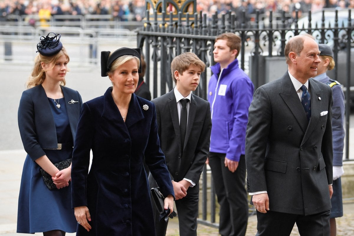 Kraliçe Elizabeth, Prens Philip i anma programına katıldı #7