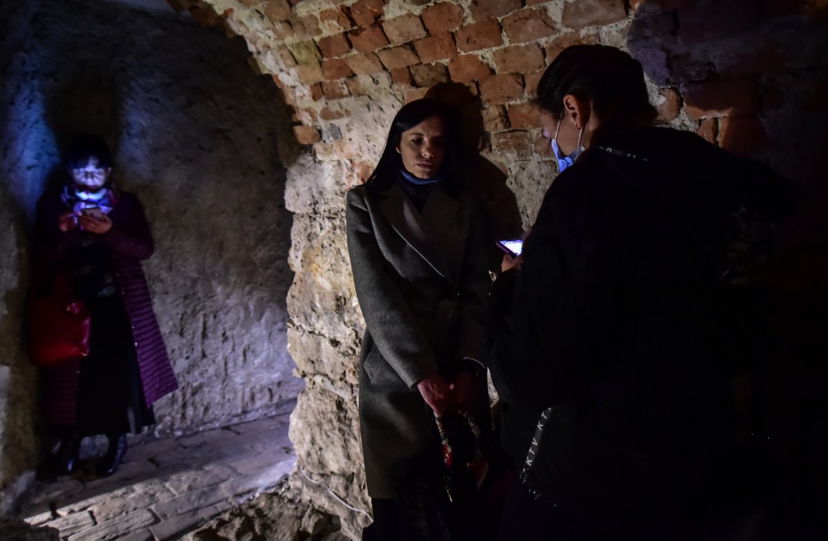 The people who heard the sirens in the city of Lviv went down to the shelters #2