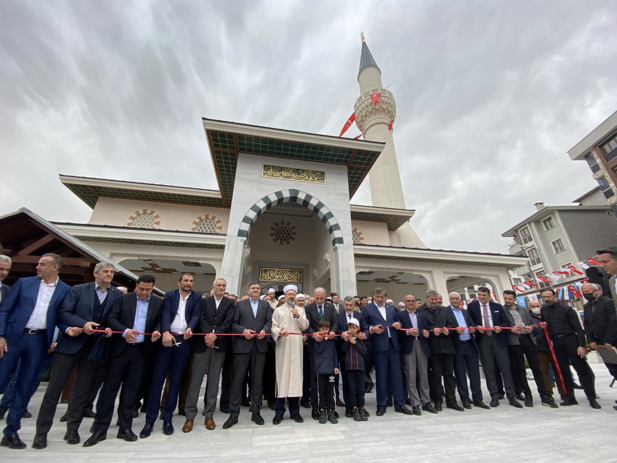 Ali Erbaş: 90 bin camimiz var dediğimizde Müslümanlar gururlanıyor #2