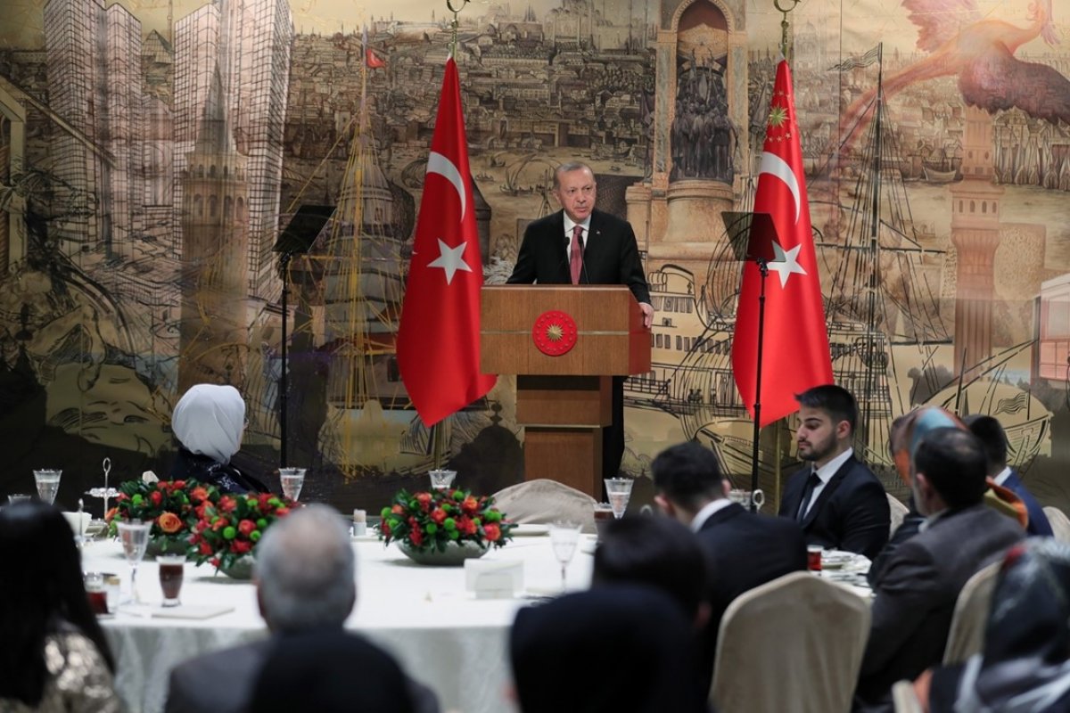 Cumhurbaşkanı Erdoğan ilk iftarını şehit yakınlarıyla birlikte yaptı #6