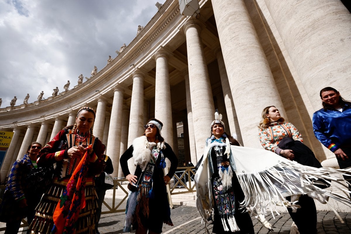 Pope Francis, the spiritual leader of the Catholics, will go to Canada to apologize to the Indians #10