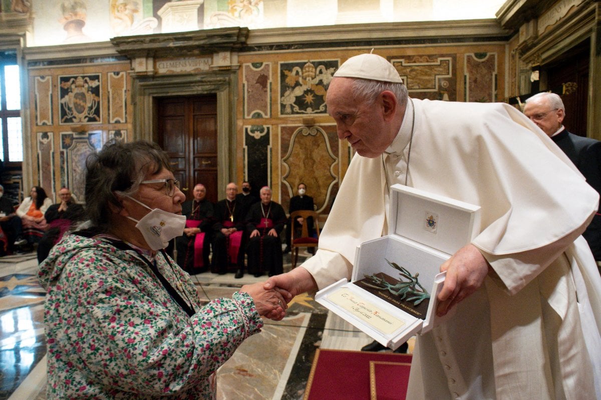 Pope Francis, the spiritual leader of the Catholics, will go to Canada to apologize to the Indians #7