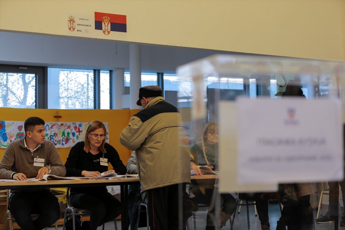 People in Serbia at the polls #9
