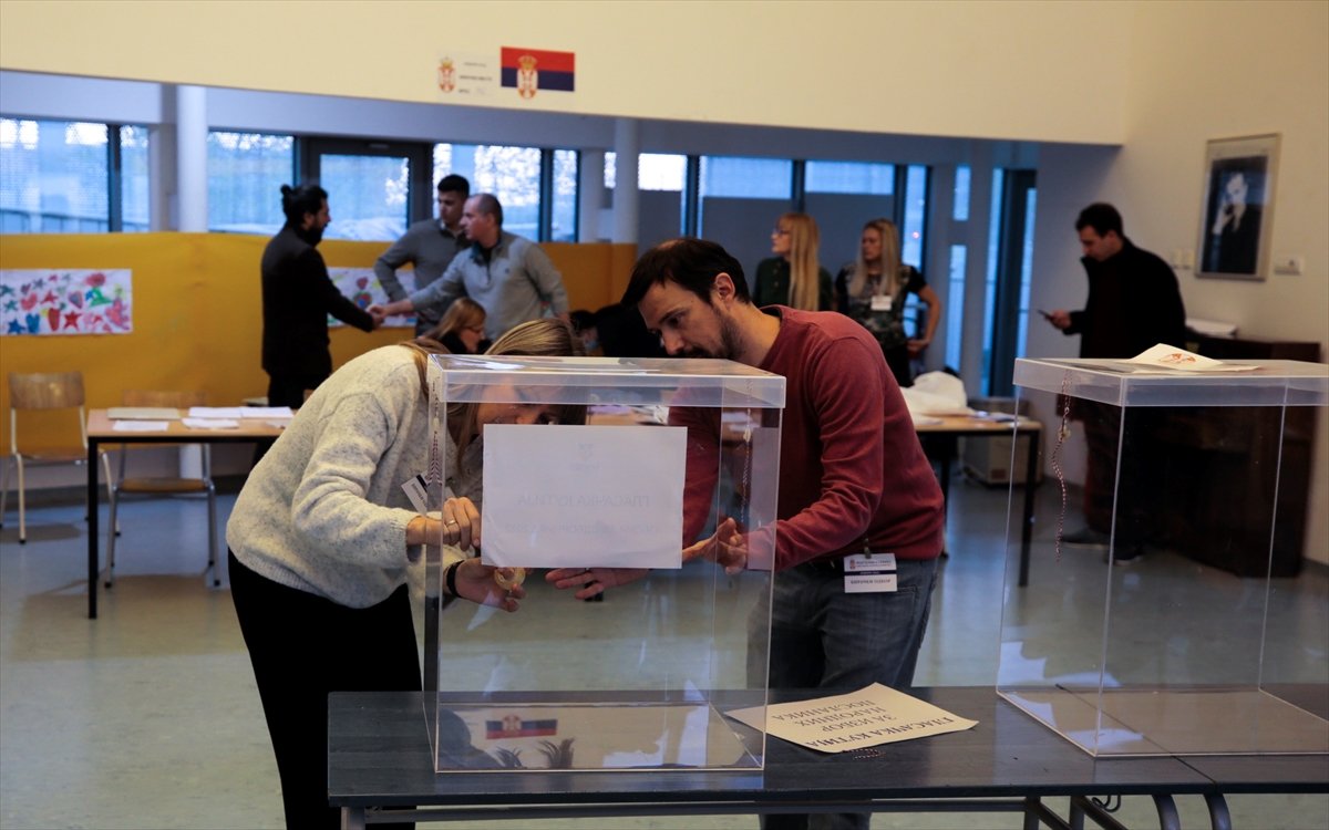 People in Serbia at the polls #5