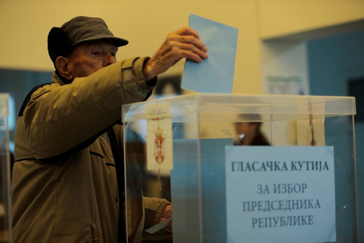 People in Serbia at the polls #8