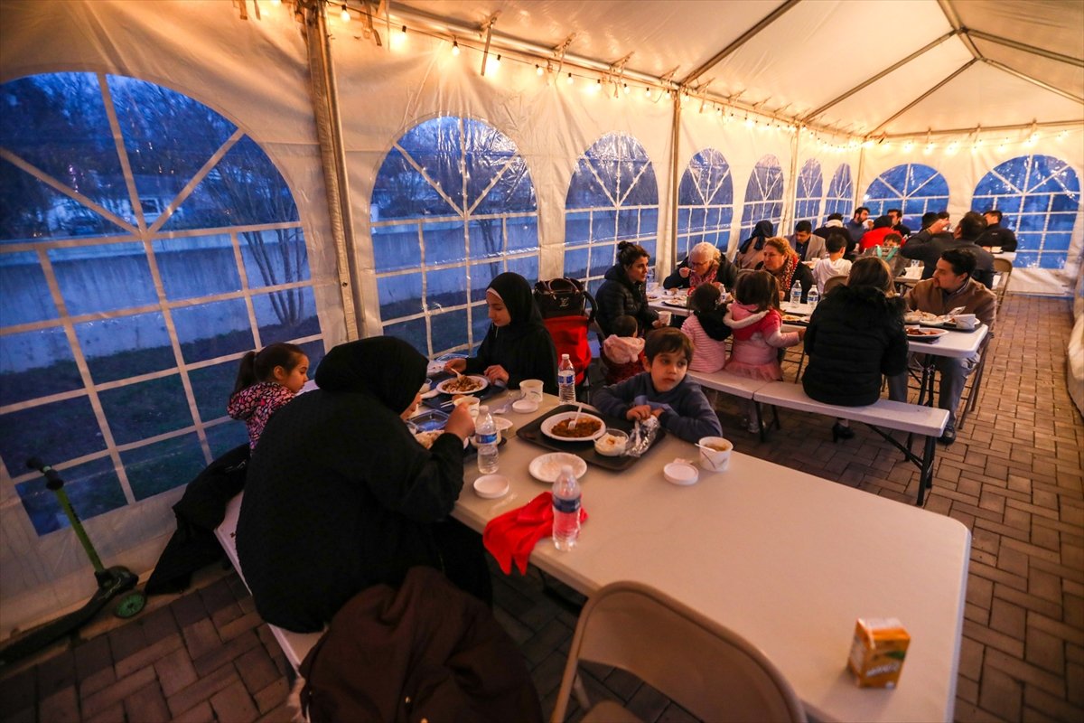 Muslims in the USA had their first iftar #6
