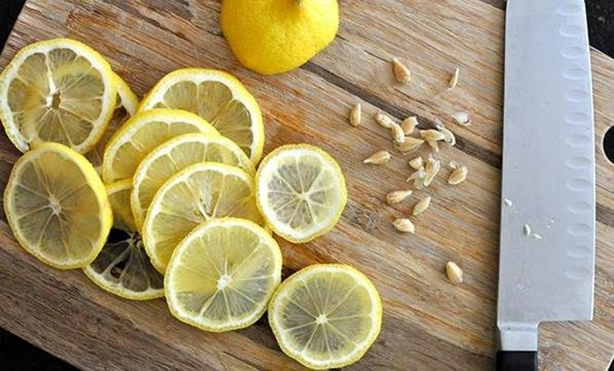 Limon çekirdeklerini sakın çöpe atmayın! Beyin sağlığına iyi geliyor, idrar yolu enfeksiyonuna çare oluyor… #1