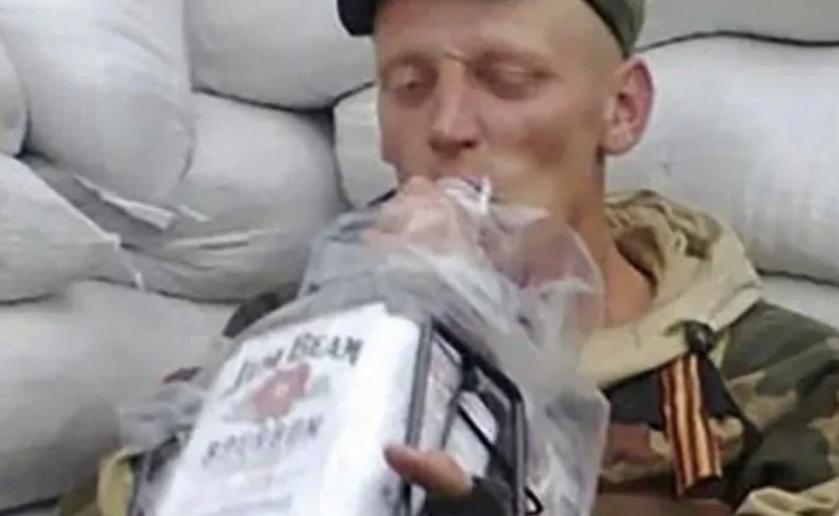 Ukrainian civilians gave poison cakes to hundreds of Russian soldiers #2