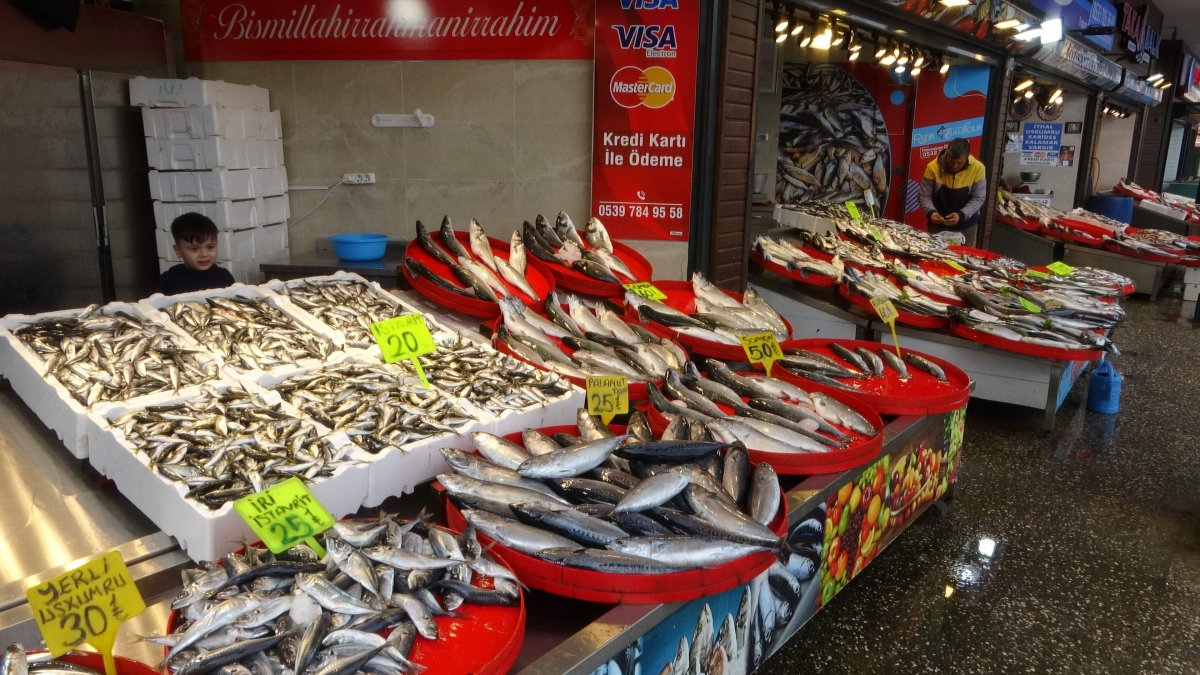 Trabzon da Ramazan da balığa ilgi azaldı #5