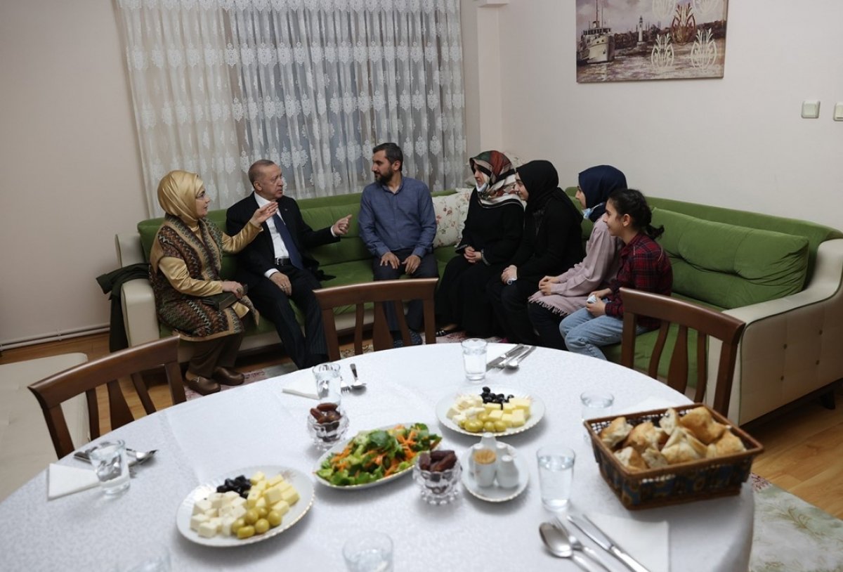 Cumhurbaşkanı Erdoğan, Ümraniye de oturan Kılıçaslan ailesine konuk oldu #1