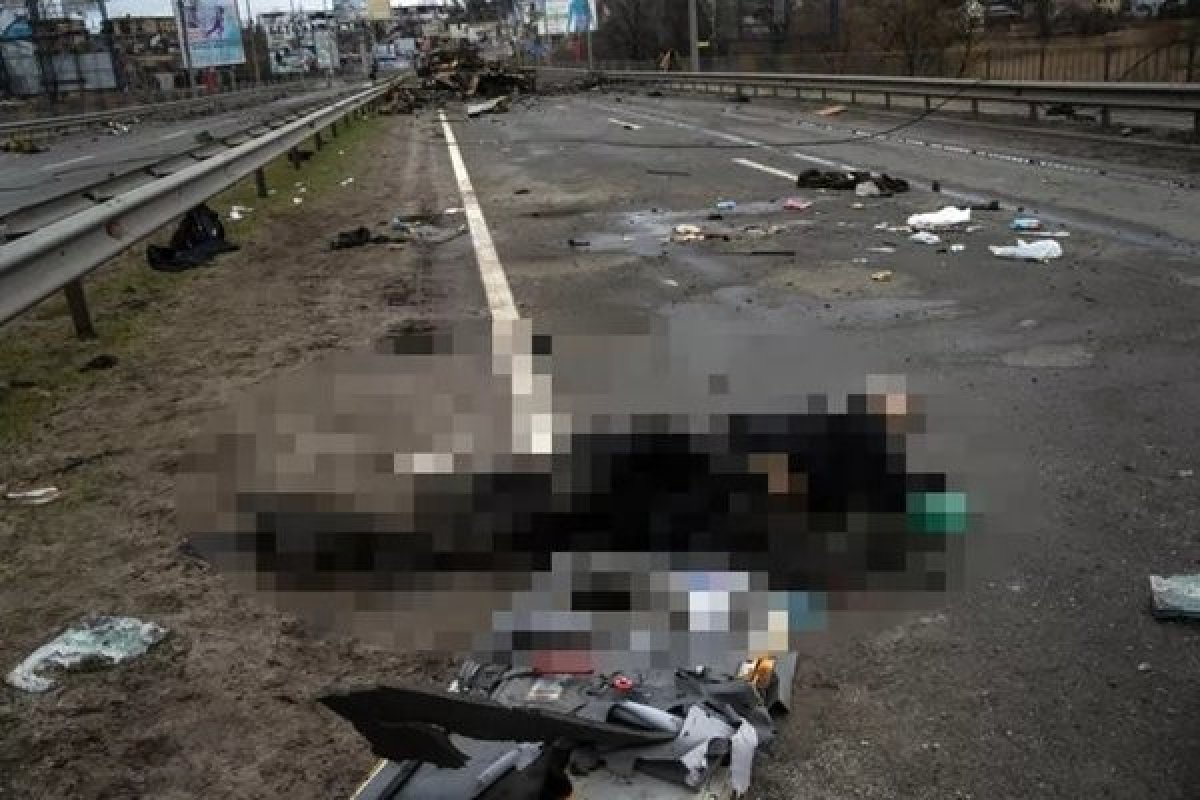 Zelensky: Her Rus askerinin annesi Bucha’da, Irpin’de öldürülen insanların cesetlerini görmeli #2