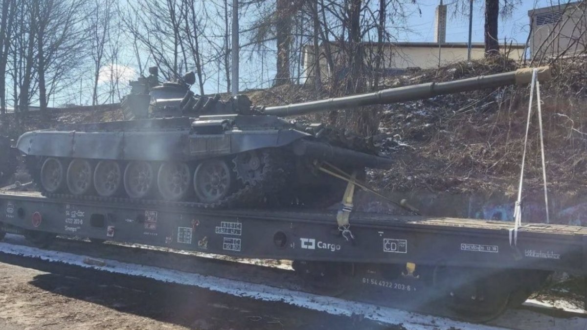 Czech Republic to provide tank support to Ukraine