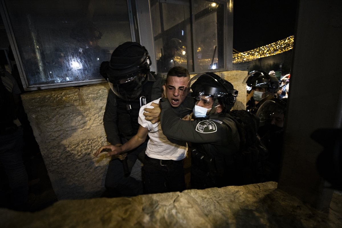 Clashes between Israeli police and Palestinians: 5 injured #3