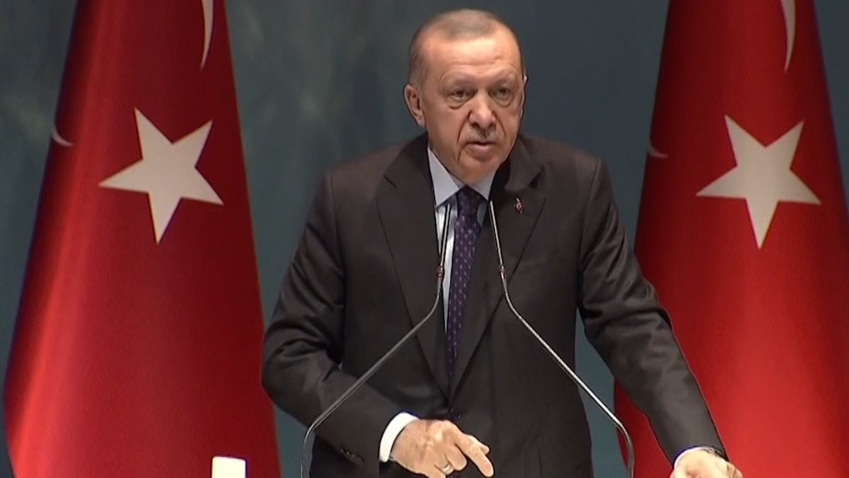 Cumhurbaşkanı Erdoğan, Ankara ve İstanbul daki belediyeciliği eleştirdi #1
