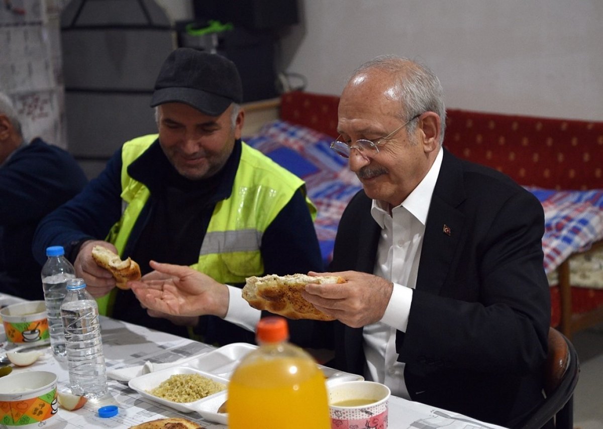 Kemal Kılıçdaroğlu inşaat işçileriyle iftar yaptı #1