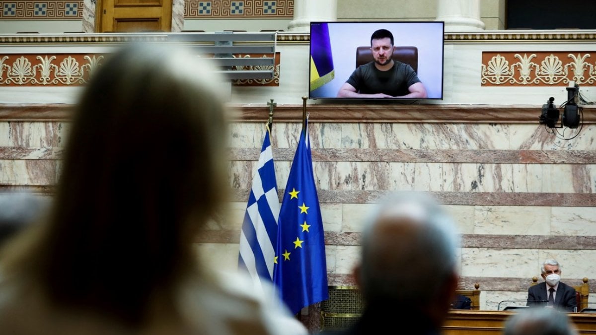 Zelensky addressed the Greek Parliament