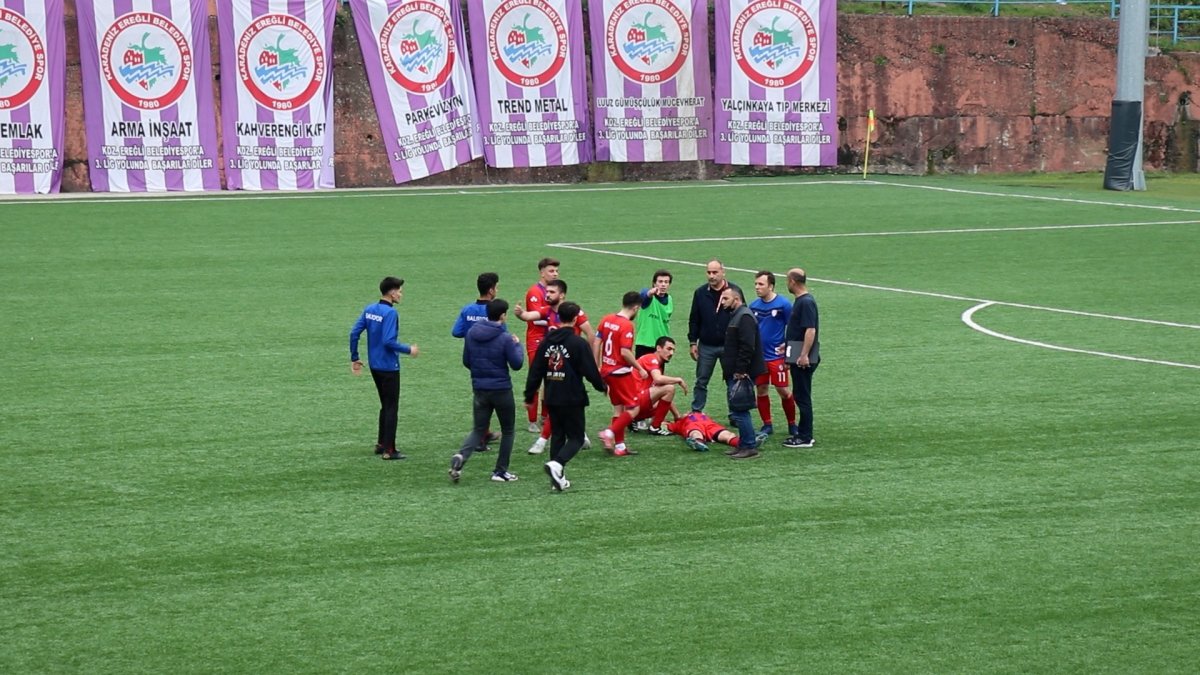 Zonguldak ta amatör futbol lig maçında kavga: Çok sayıda oyuncu yaralandı #9