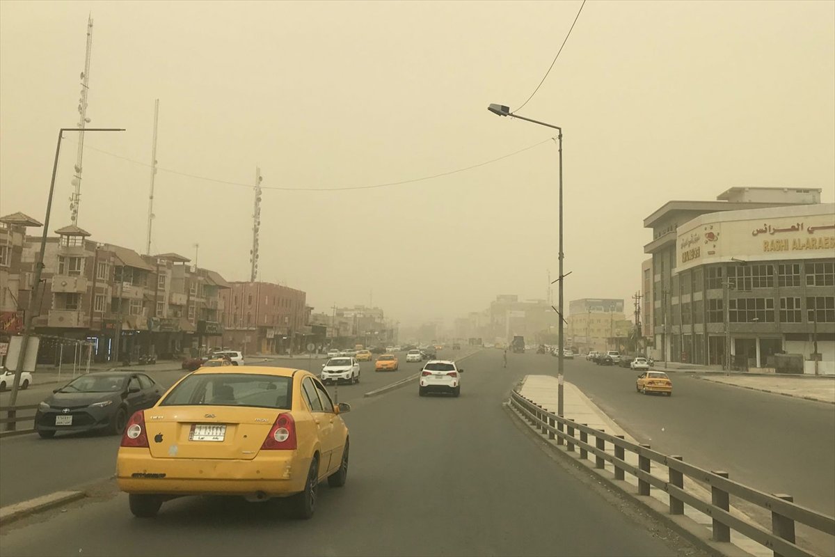 Sandstorm in Kirkuk: 90 people in danger of drowning #1