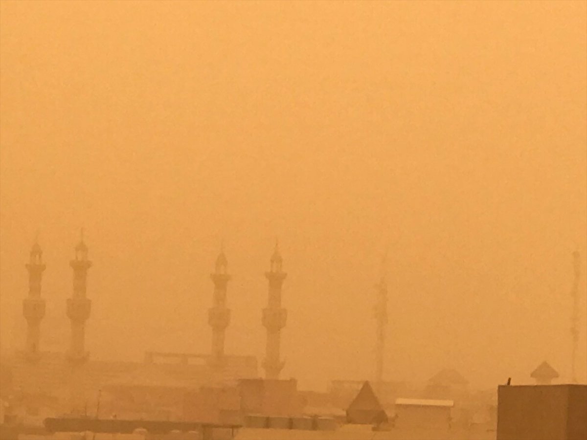 Sandstorm in Kirkuk: 90 people in danger of drowning #3