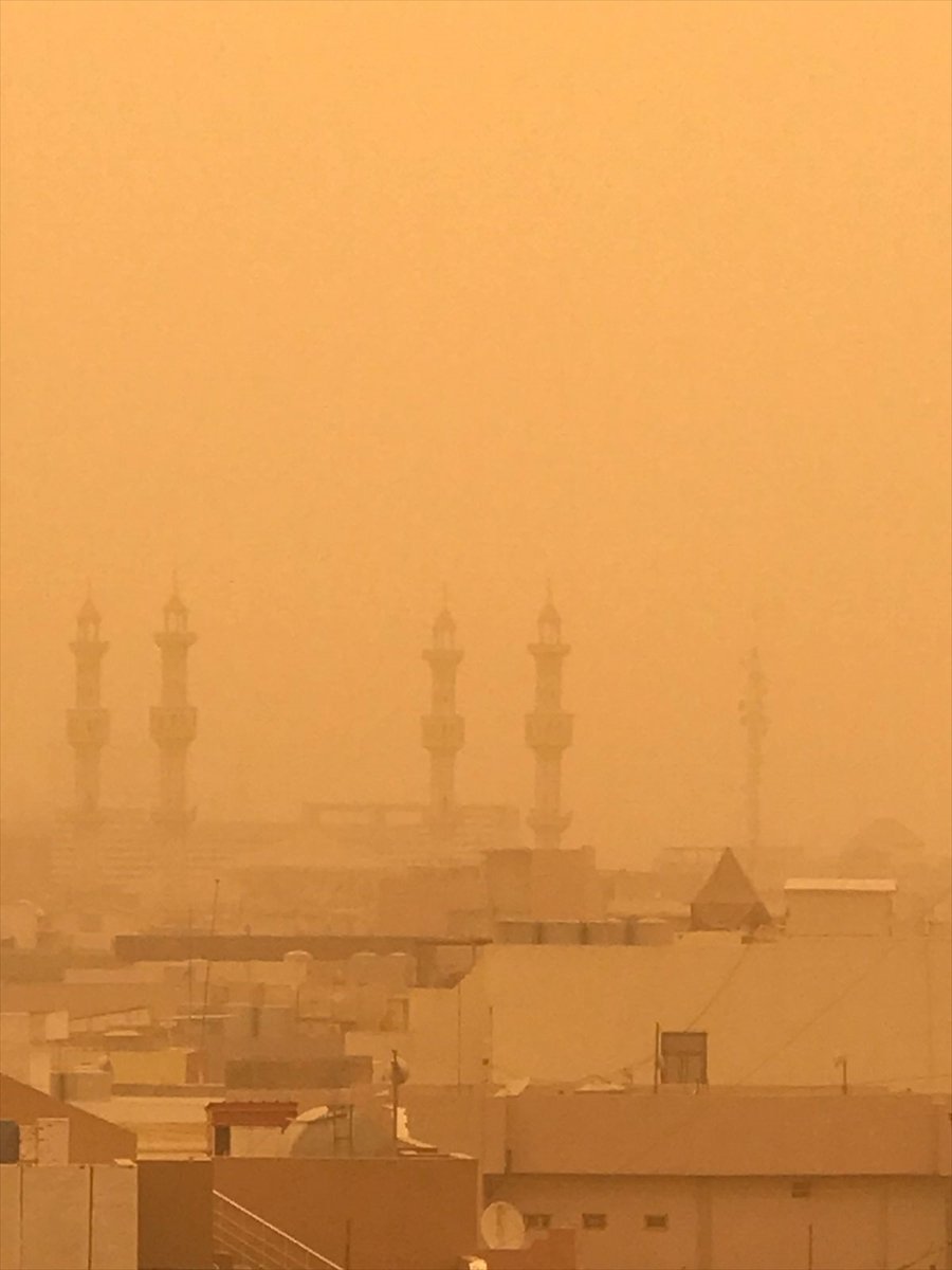 Sandstorm in Kirkuk: 90 people in danger of drowning #4