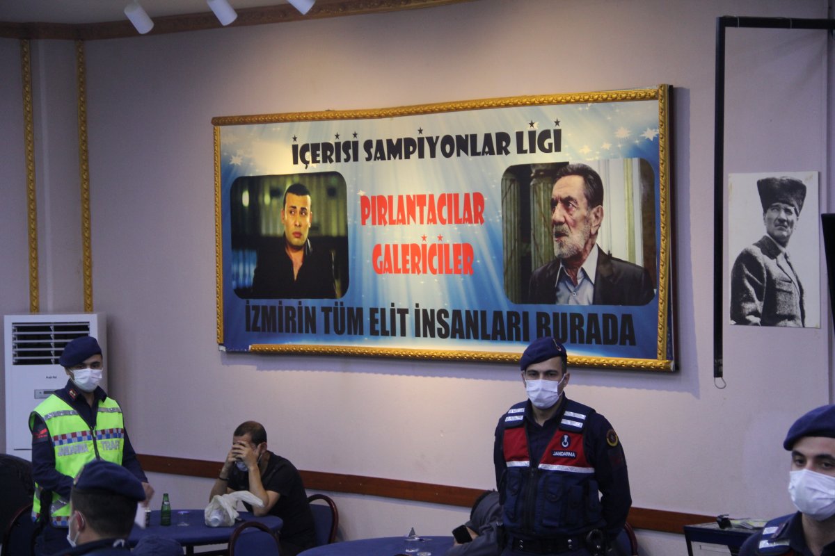 İzmir in  Kolpaçino  kumarhanesine baskın yapıldı #4