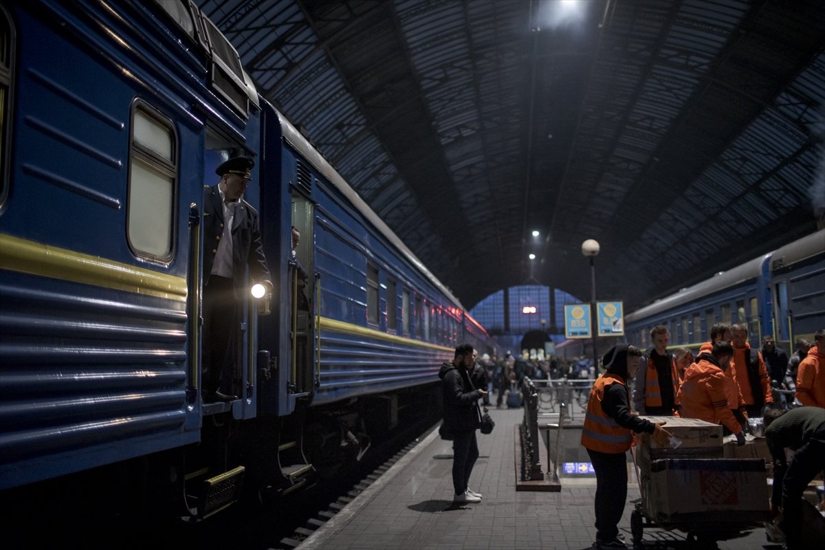 Lviv Station #7 on the 45th day of the war