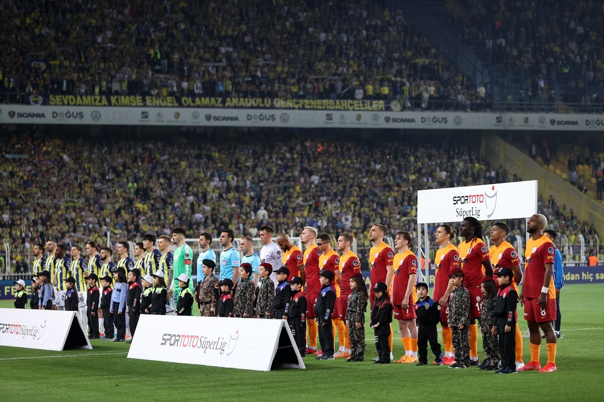 Fenerbahçe, Galatasaray ı 2 golle mağlup etti #3