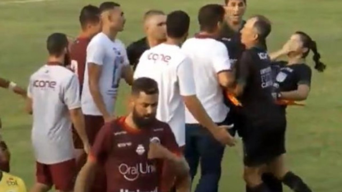 Brazilian coach headbutts female referee