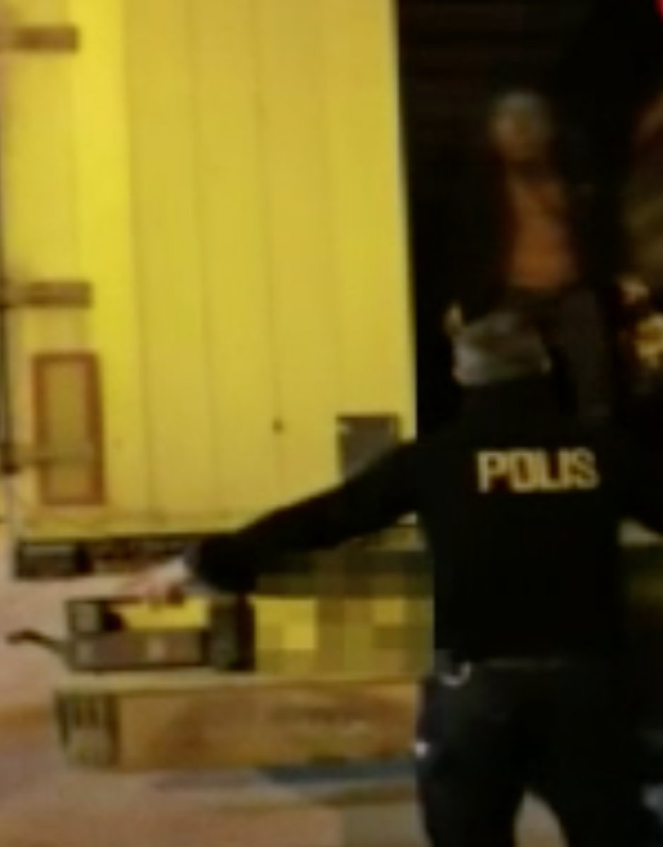 İstanbul daki tır dorsesinde 39 kaçak göçmen yakalandı #2