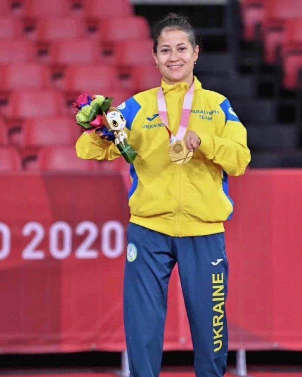 Ukrainian athlete puts up for sale the gold medal he won by defeating the Russians at the Olympics #3