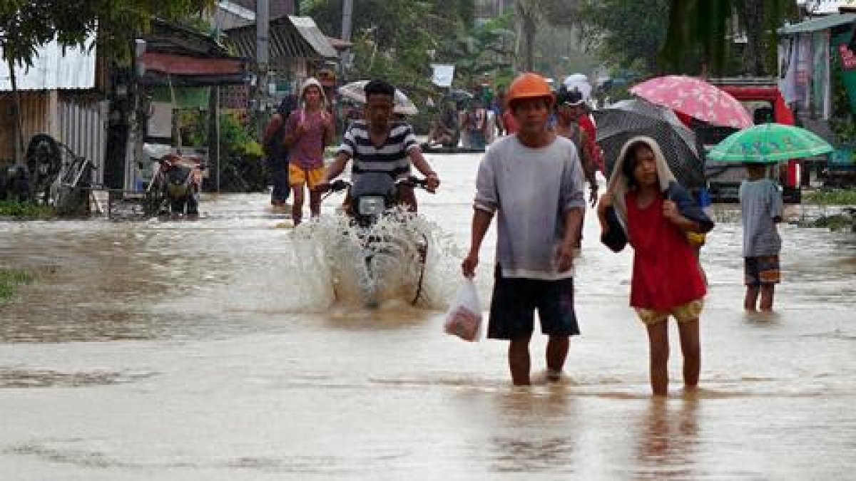 Filipinler de tropikal Megi fırtınası: 24 ölü #1