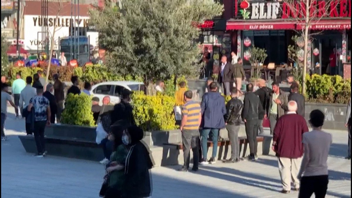 Esenyurt Meydanı’nda iki grubun kavgası #2