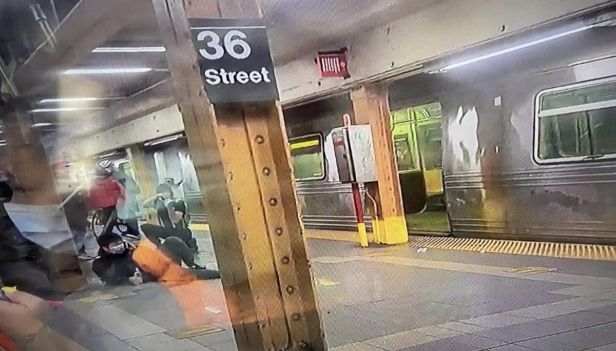 First images from the attack on the New York subway #3