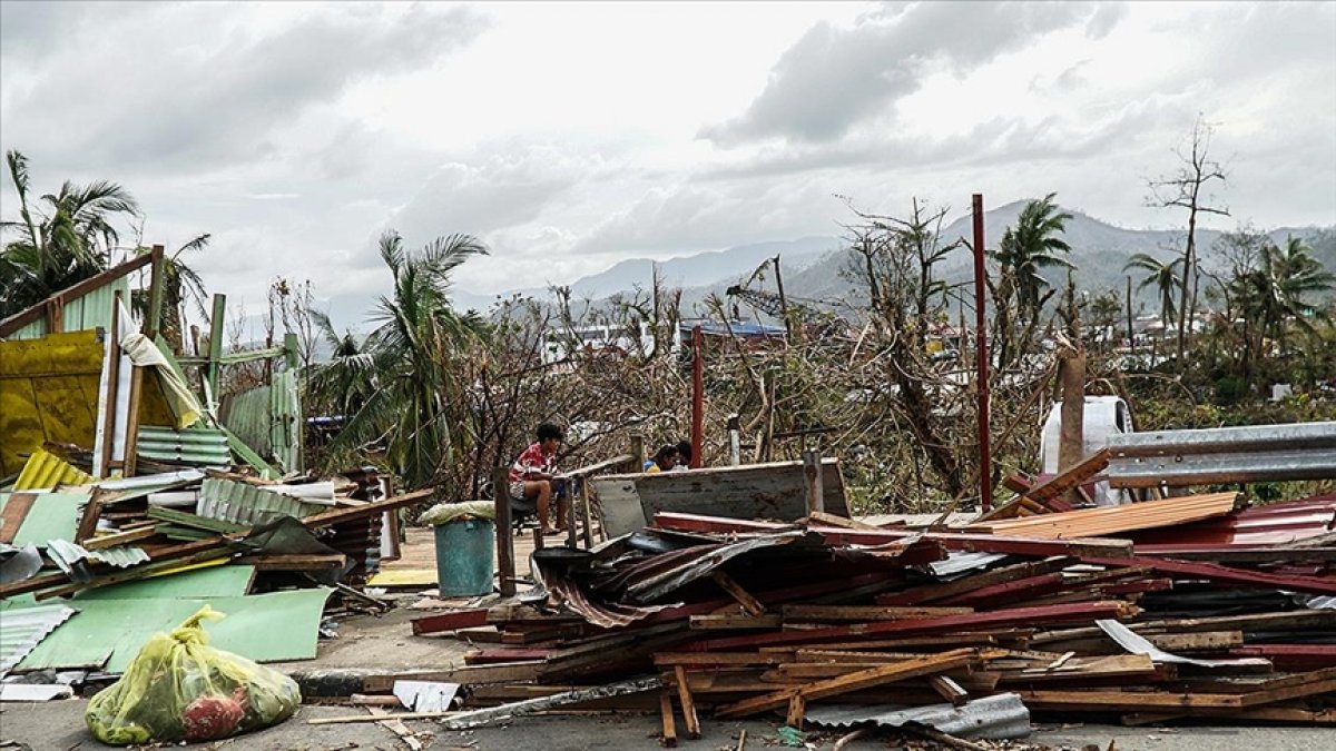 Deaths rise in tropical storm Megi in Philippines #2