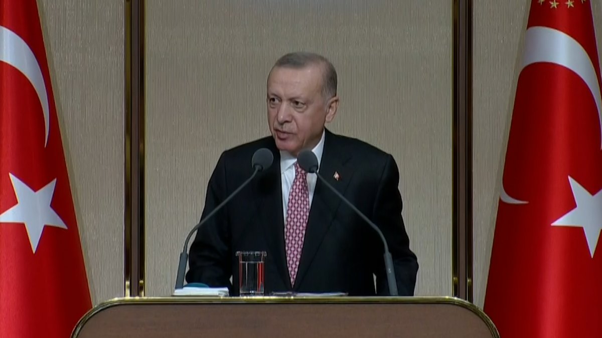 Cumhurbaşkanı Erdoğan, iftarda esnafla buluştu #1