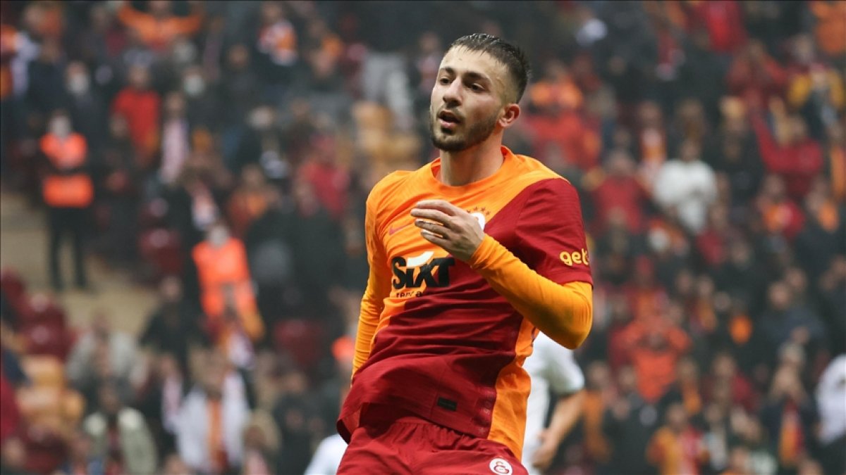 Galatasaray da sezon sonu 9 isim ayrılacak #7