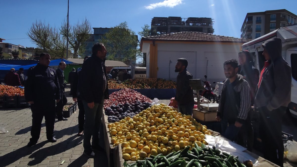 İslahiye de belediyenin pazar tezgahı: Soğanın kilosu 3, patatesin kilosu 5 TL den satıldı #2