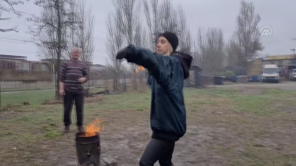 Molotov launch practice of civilians in Ukraine #3