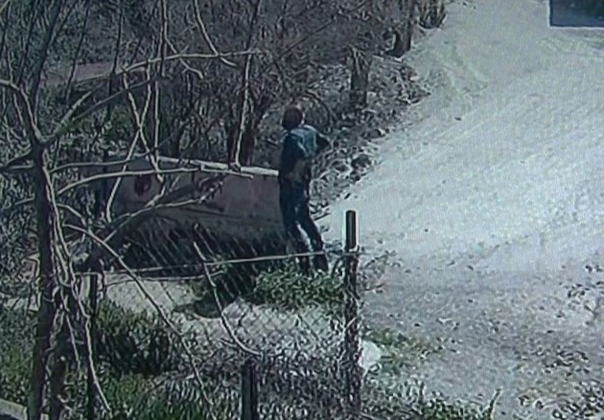 Denizli’de çıkmaz sokak sapığı kamerada #4