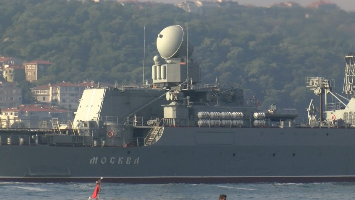 The moments of the sinking Russian flagship passing through the Bosphorus #2