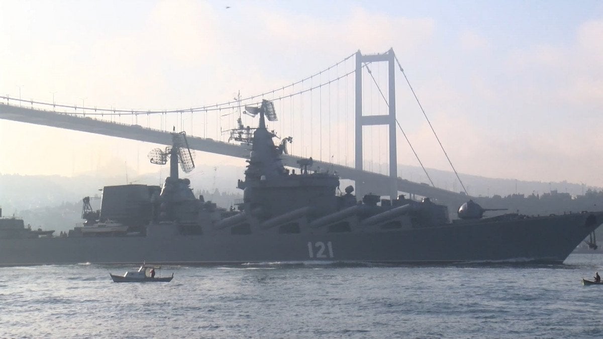 The passing moments of the sinking Russian flagship through the Bosphorus #3