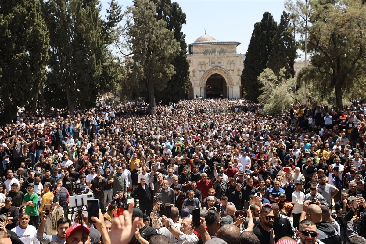 60 thousand Muslims performed Friday prayers in Masjid al-Aqsa #5