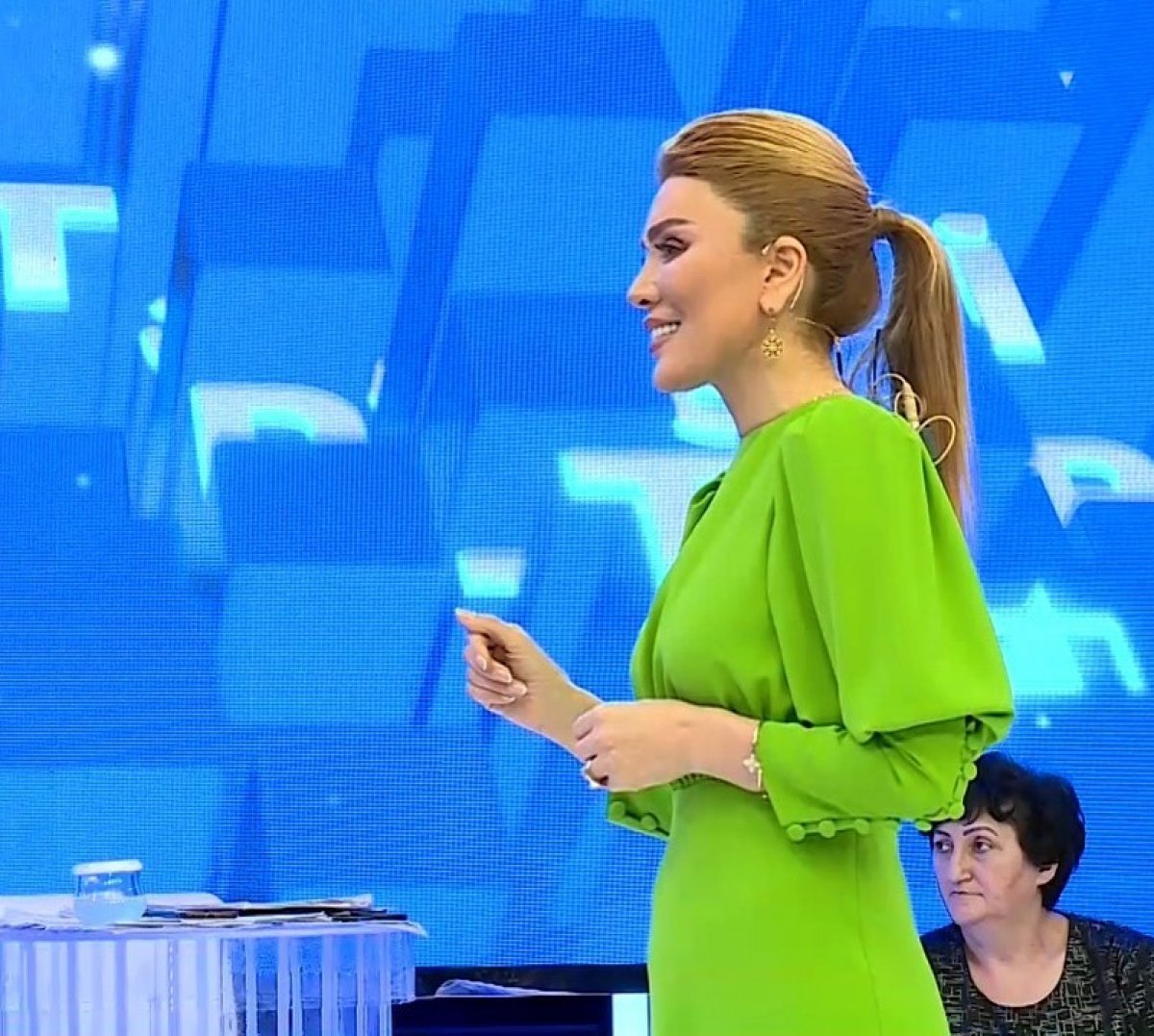 The wife of the singer Doğuş was stunned by her beauty!  Müge Anlı from Azerbaijan!  #7